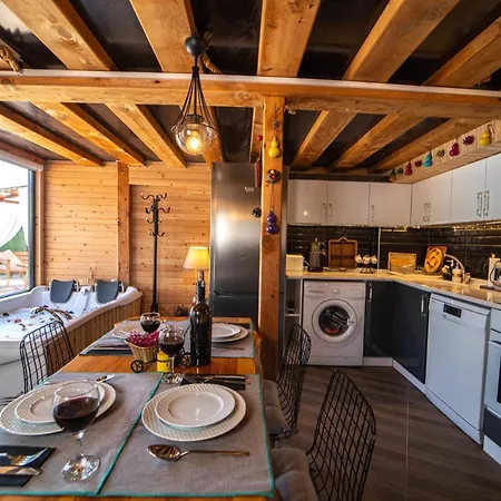 Luxurious Bungalow With Private Pool And Jacuzzi In Fethiye, Mugla 펜션 페티예
