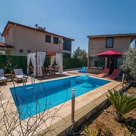 Luxurious Bungalow With Private Pool And Jacuzzi In Fethiye, Mugla * 페티예