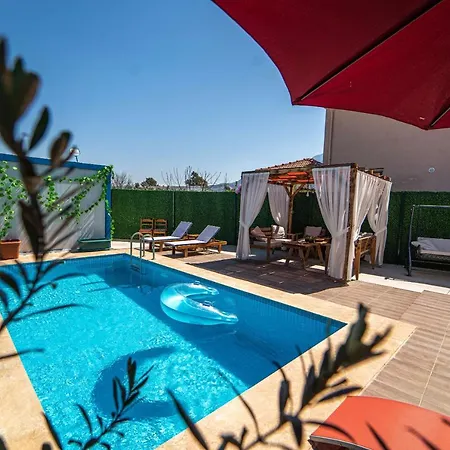펜션 Luxurious Bungalow With Private Pool And Jacuzzi In Fethiye, Mugla *